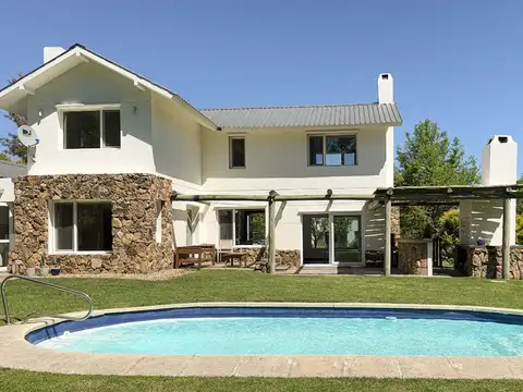 Venta Casa 4 dormitorios La Tahona