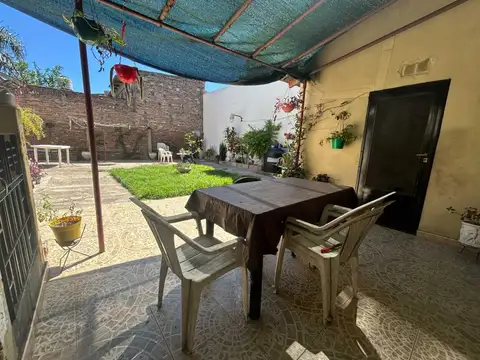 CASA EN VENTA LOTE 221 m2 AVELLANEDA. APTO CREDITO