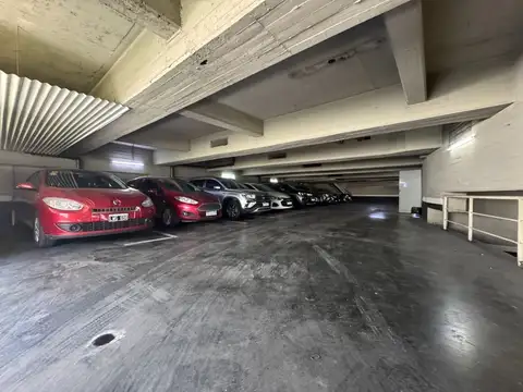 Cochera en venta en Palermo c/seguridad 24hs