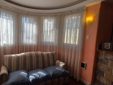 Casa en Venta en Bernal, USD 230.000