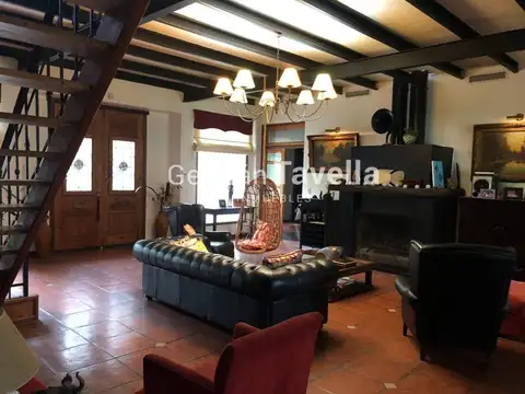 Casa 4 ambientes con 3 baños