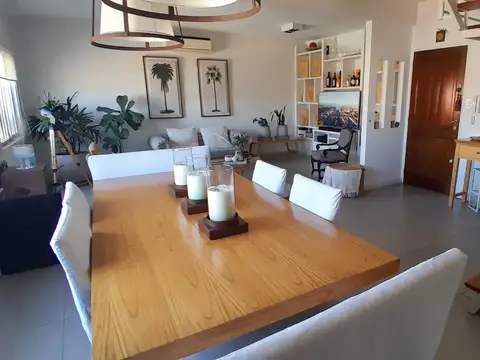 Depto Tipo Casa 4 ambientes con 2 baños