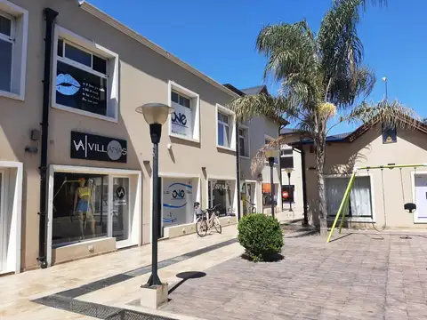 EN ALQUILER  LOCAL 2 PLANTAS  AIRE Y ALARMA INSTALADO  LOCAL 20 PORTAL DE KI IBARLUCEA