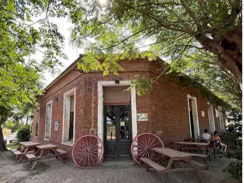 VENTA BODEGON HISTORICO 400m2-LOTE4.230m2  NAVARRO