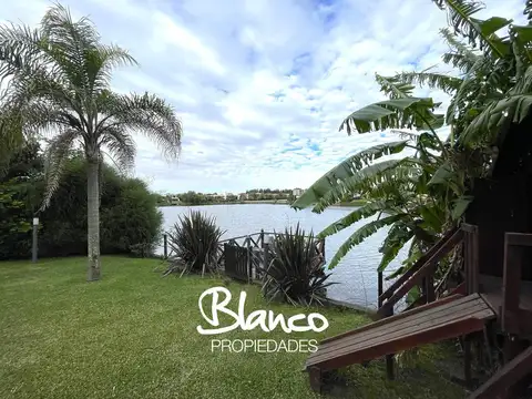 Casa 6 ambientes con 4 baños