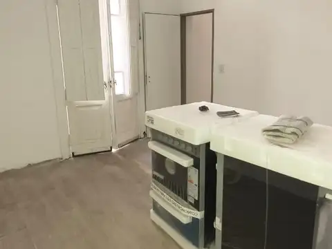 Depto Tipo Casa 2 ambientes con 1 baño