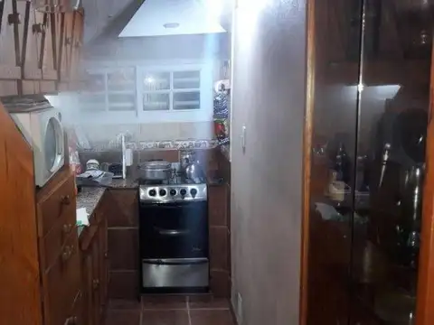 Casa 4 ambientes con 1 baño