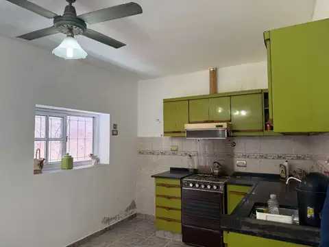 PH TIPO CASA EN VENTA VALNTIN ALSINA