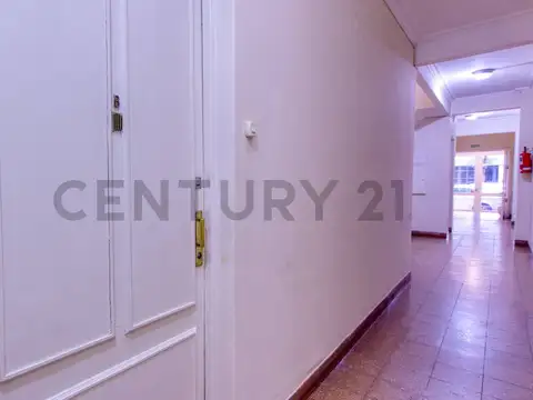 VENTA DEPARTAMENTO 3 AMBIENTES CABALLITO PATIO EN PB COCINA INDEPENDIENTE