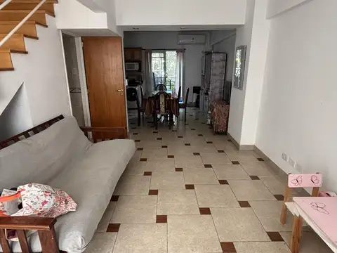 Depto Tipo Casa en Venta de 3 ambientes