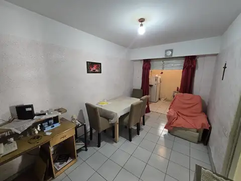 En Venta Departamento de 3 amb  Colegiales