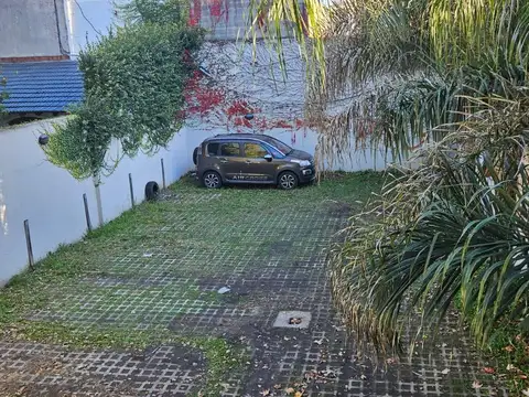 Venta de Cochera descubierta en Devoto