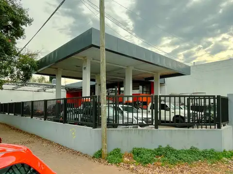 Local en venta  Av.31 y 43 La Plata