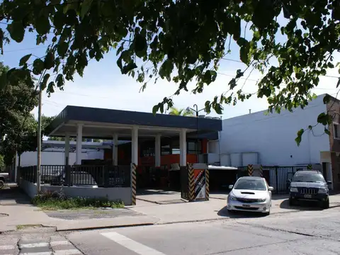 Local en venta  Av.31 y 43 La Plata
