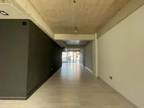 AV EMILIO CASTRO 7000