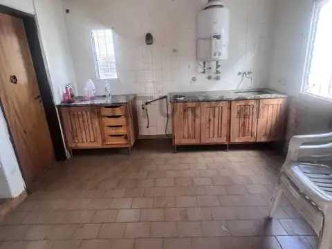 Casa 3 ambientes con 2 baños