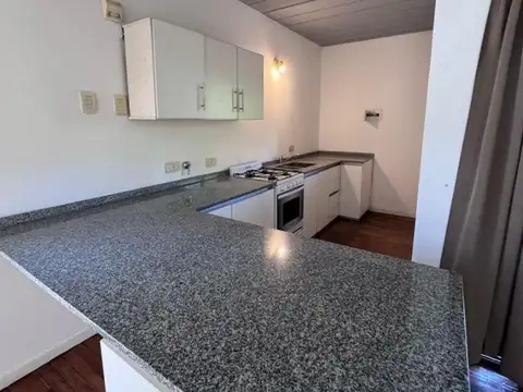 ORR. Venta de departamento con cochera. Apta credito