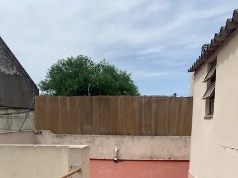 2 amb P Baja  amplios con comedor diario y cocina indepte  p