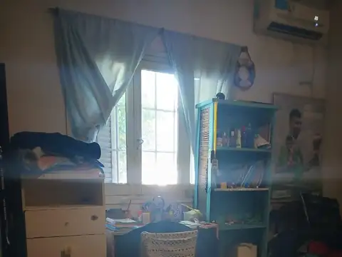 VENTA – CASA PH AL FRENTE EN BARRIO MARIA SELVA