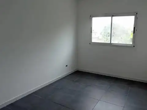 Depto Tipo Casa en Venta con 2 cocheras