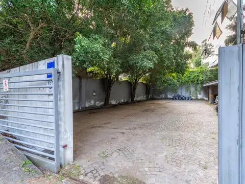 Oficina en Alquiler con 6 cocheras