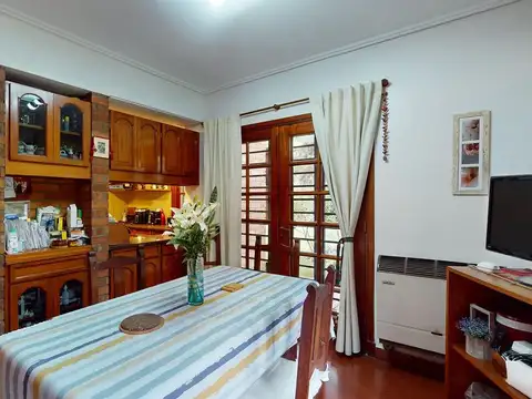 Casa 7 ambientes con 3 baños