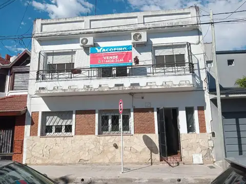 Pje . Esquina al 2434 1º 2