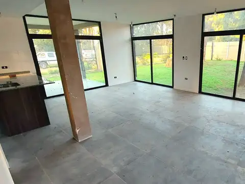 CASA 4 AMBIENTES VENTA MORENO A ESTRENAR CASA 7