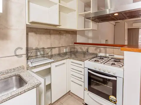 Julian Alvarez 1900 , Piso 0