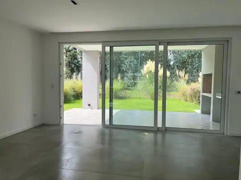 Townhouse en venta o alquiler Pilará Pilar