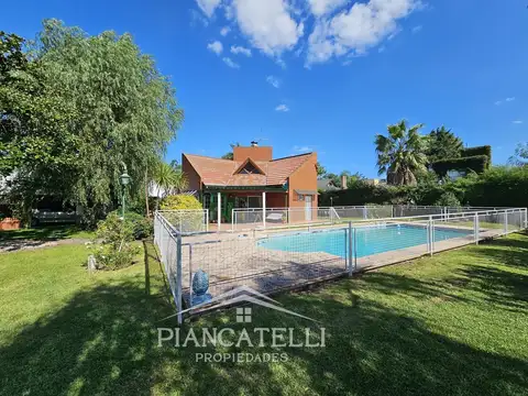 VENTA DE CASA EN COUNTRY BANCO PROVINCIA CON HERMOSO LOTE
