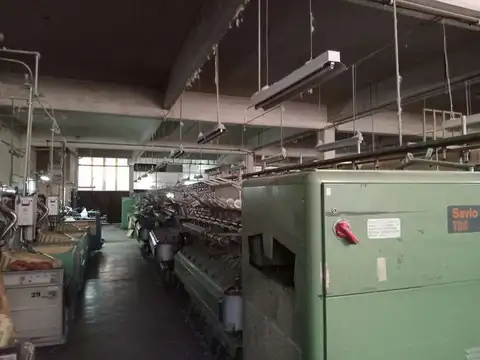 Excelente Planta Industrial 1600 m2  Zona Industrial