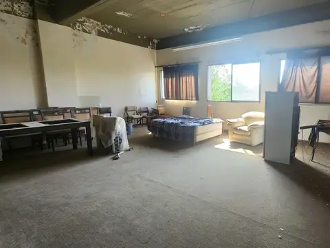 Galpon en Alquiler 8  mts Frente