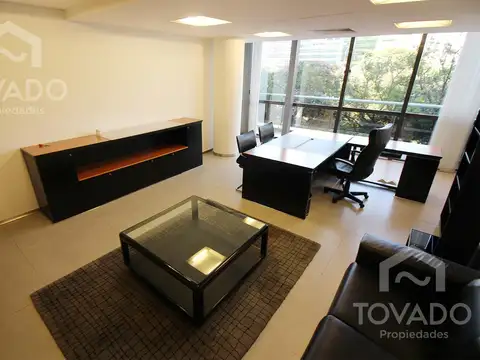 Oficina en Alquiler con 1 cochera