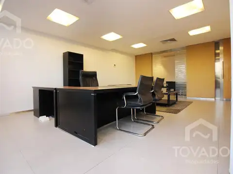 Oficina en Alquiler en Retiro, USD 8.000