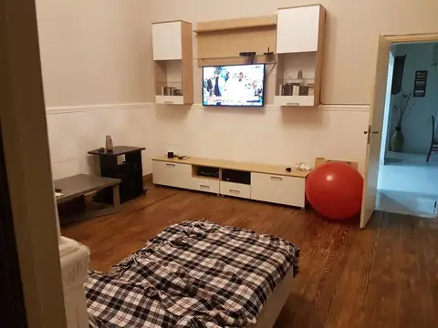 Impecable PH tipo casa 3 Amb. a nuevo y en excelente zona de Lanús Este!