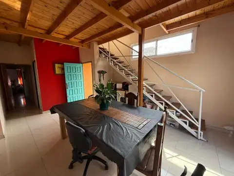 Primera Junta 3700, Piso 1