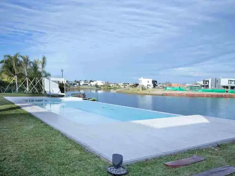 ALQUILER - B° San Matías - RESIDENCIA DE LUJO