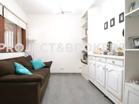 Casa en Venta con 4 cocheras