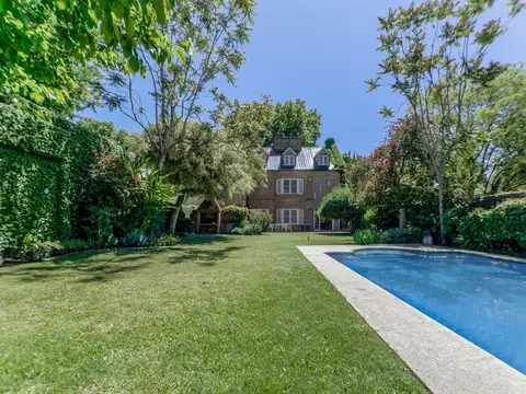 CASA EN ALQUILER EN OLIVOS