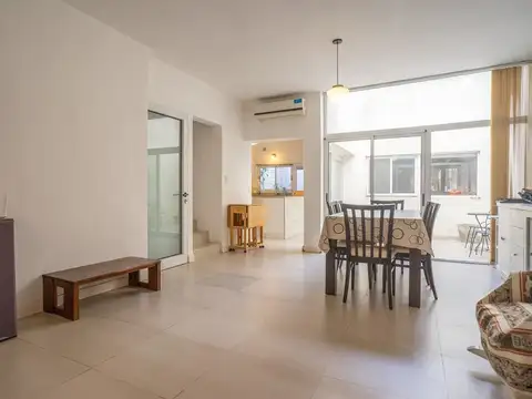 VENTA CASA 3 DORMITORIOS CON COCHERA EN LOURDES