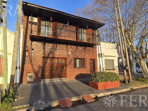 Venta casa 5 ambientes con cochera, patio con parrilla y terraza en Don Bosco