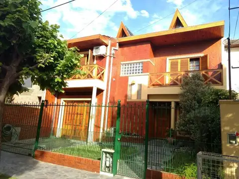 Casa 6 AMBIENTES en Caseros, Tres de Febrero