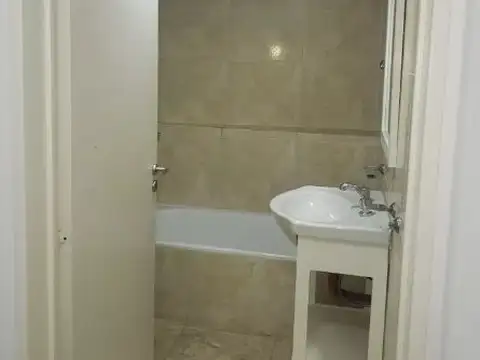 Departamento en Venta en Villa del Parque, USD 90.000