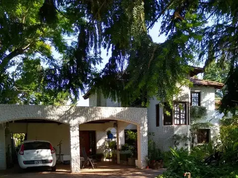 José E Uriburu  al 400