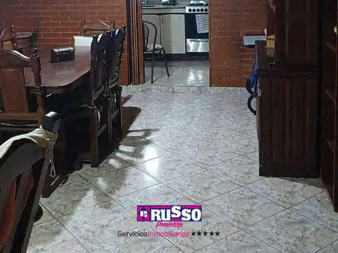 Casa 3 ambientes con 1 baño