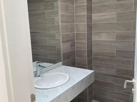 Depto Tipo Casa en Venta con 2 cocheras