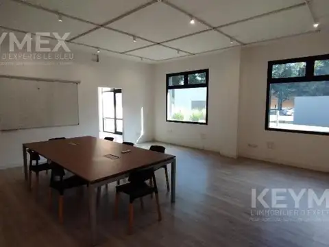 Oficina en Alquiler en Pilar, USD 2.550