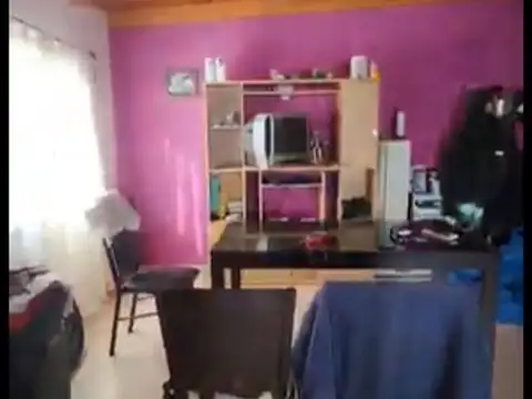 Casa 3 ambientes con 1 baño