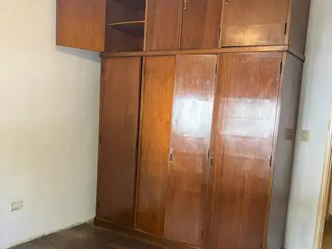 Depto Tipo Casa en Alquiler 50 años